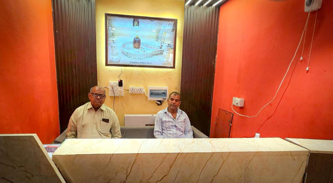Hotel Ramghat View Ujjain Buitenkant foto